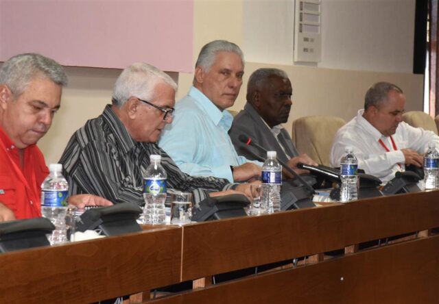 Cuban president participates in debates of parliamentary commissions