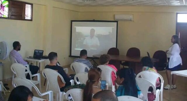 16 professionals reoriented to Journalism in Guantanamo receive diplomas