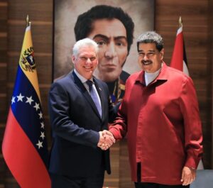 Diaz-Canel intercambia con Nicolás Maduro en Venezuela