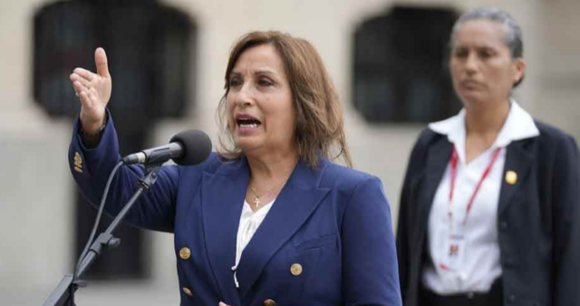 Piden renuncia de presidenta de Perú tras masivo rechazo en sondeo