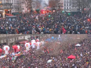 Vaticinan en Francia impacto de protestas contra reforma de retiro