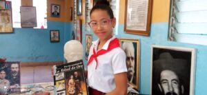 Estudiantes y docentes guantanameros en jornada de homenaje a José Martí