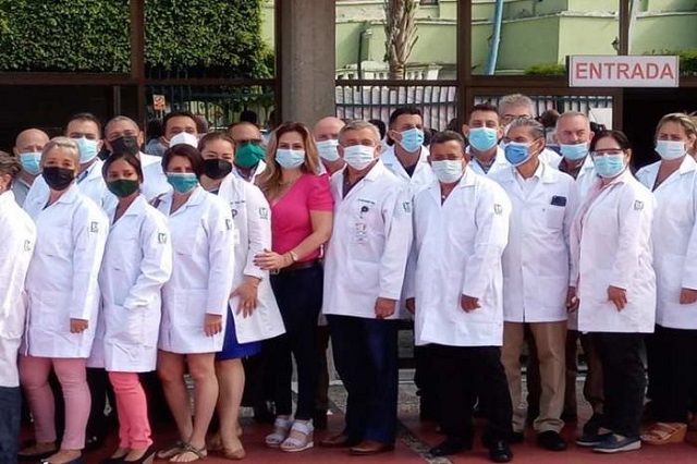 Colaboradores cubanos del contingente Henry Reeve viajan a Turquía para apoyar las labores de salvamento