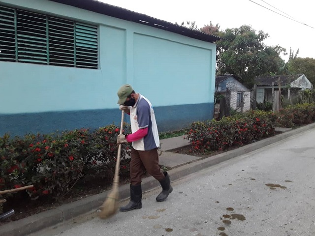 Abel León Pérez, trabajador de Servicios Comunales en Yateras