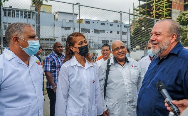 Primer Ministro visita en Venezuela institución de salud donde laboran colaboradores cubanos