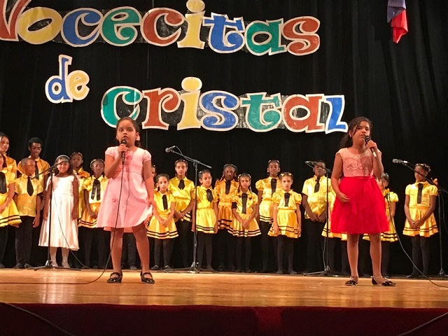 Otorgan premios en Concurso provincial Vocecitas de Cristal