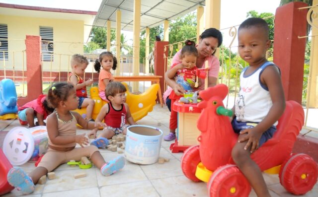 Distingue en Guantánamo labor educativa de círculos infantiles