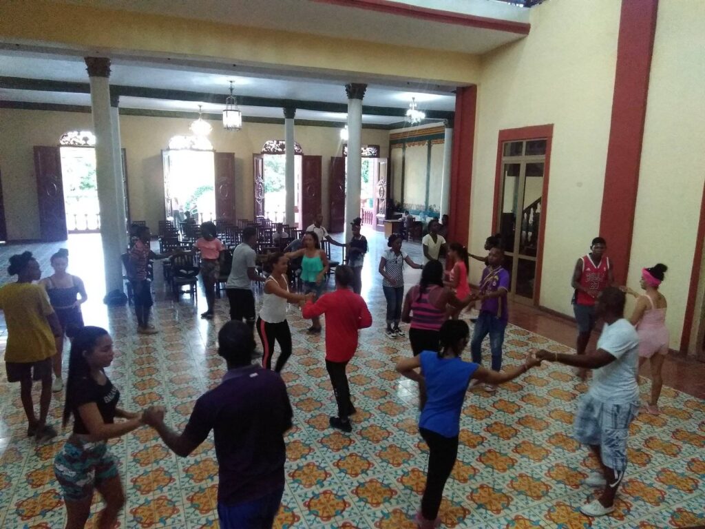 Organizan en Guantánamo encuentro regional de ruedas de casino