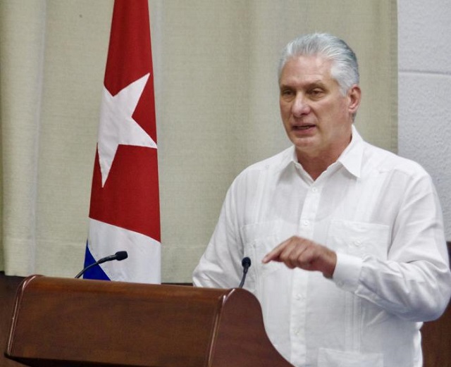 Díaz Canel: Que cada uno haga lo que le corresponde, alentando, motivando y demostrando que sí se puede