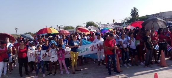 Desfile por el Día Internacional de los trabajadores en Caimanera, Guantánamo, el 5 de mayo de 2023. Foto: Portal del Ciudadano de Caimanera