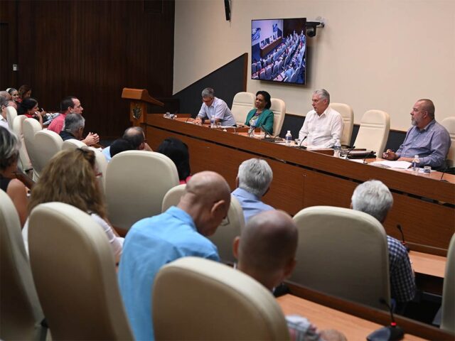 Cuba por perfeccionar programa del Médico y Enfermera de la Familia