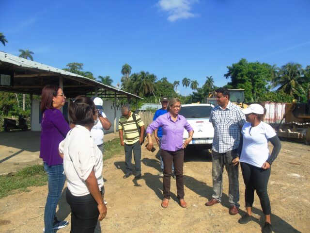 Recorre Vicegobernadora de Guantánamo inversiones y entidades productivas en Baracoa