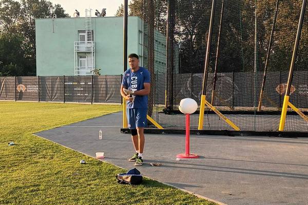 Cubanos calientan músculos a poco del Mundial de Atletismo