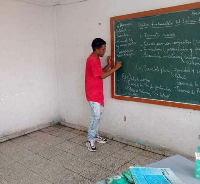 Docentes de Manuel Tames por una mejor preparación para nuevo curso escolar