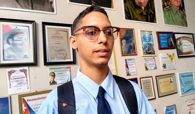 Estudiante guantanamero Josué Pablo Moya Tornet