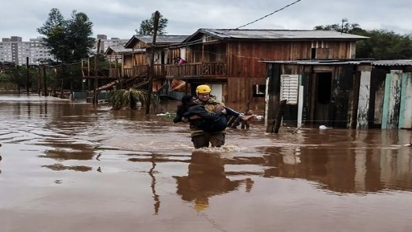 Ascienden a 27 los muertos por ciclón extratropical en sur de Brasil