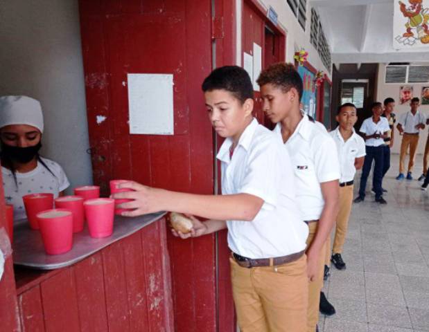 Garantizan aseguramientos para la merienda escolar en Guantánamo