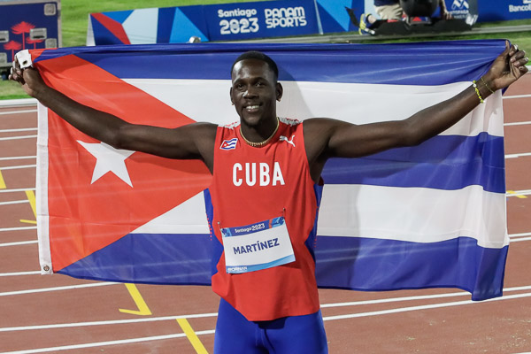 Triplista guantanamero Lázaro Martínez con saltos de oro para Cuba en Santiago 2023