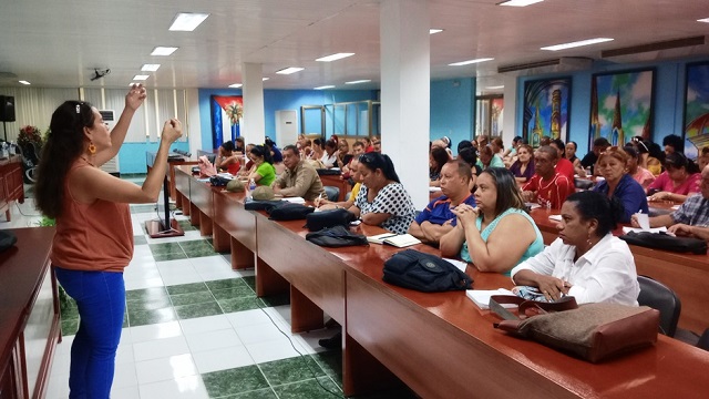 Realizan en Guantánamo Taller sobre cuidados de la vida