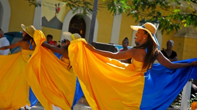 Autenticidad y color en Fiesta a la Guantanamera