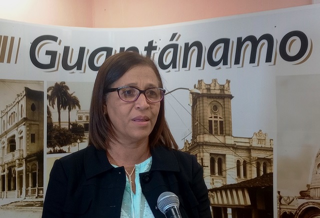 Felicita Gobernadora al pueblo guantanamero