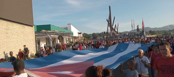 Multitudinario homenaje a Fidel en Santiago de Cuba