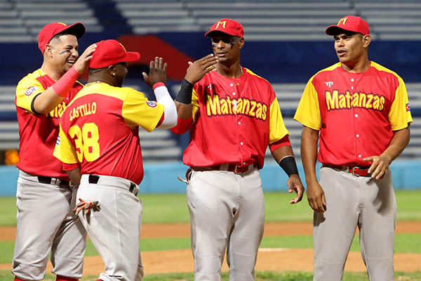 Matanzas ganó y Santiago se pega en Liga Élite del Beisbol