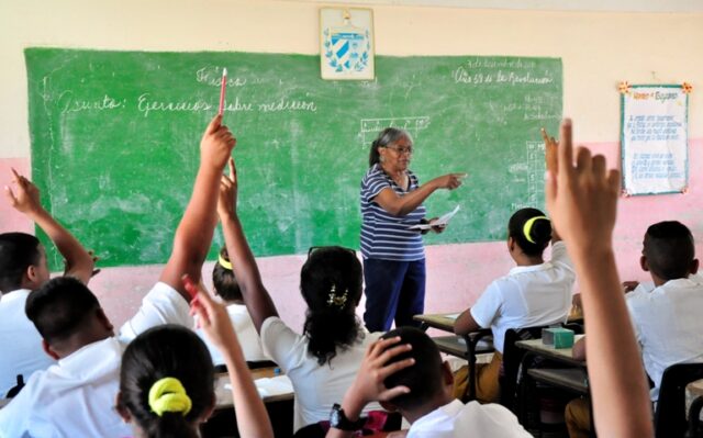 Beneficios salariales a cerca de 20 mil trabajadores de la Educación en Guantánamo 