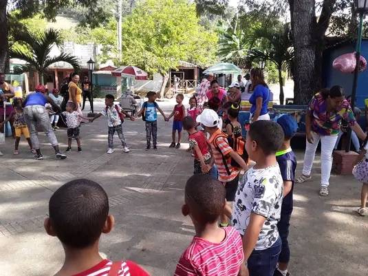 Celebran con logros 32 aniversario del Programa Educa a tu Hijo en Yateras