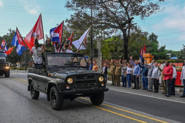 La caravana triunfal de la libertad seguirá llevando la dignidad de Cuba