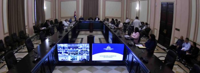 Consejo de Estado examina cumplimiento del cronograma de implementación de medidas del Gobierno para corregir distorsiones y reimpulsar la economía