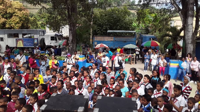 Cálido recibimiento en Yateras la Cruzada Teatral Guantánamo-Baracoa 