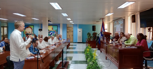 Diplomáticos de la Unión Europea visitan Guantánamo
