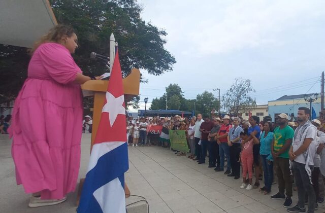 Presentan en Caimanera Declaración Final del VIII Seminario por la Paz mundial