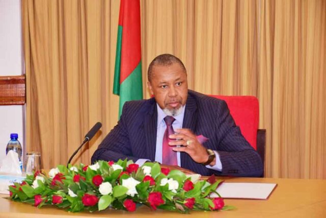 Lamenta presidente de Cuba fallecimiento de vicemandatario de Malawi