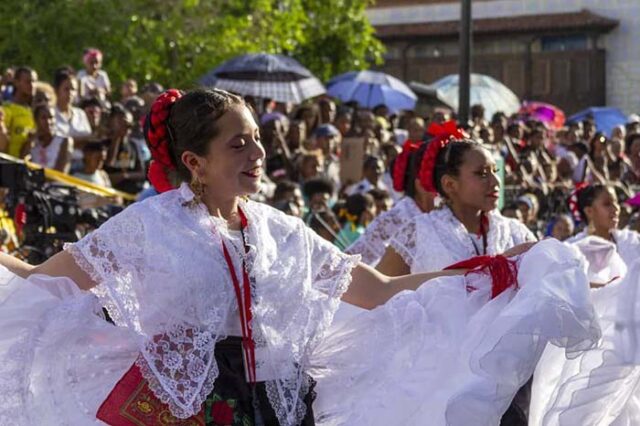 Clausuran edición 43 del Festival del Caribe en Santiago de Cuba