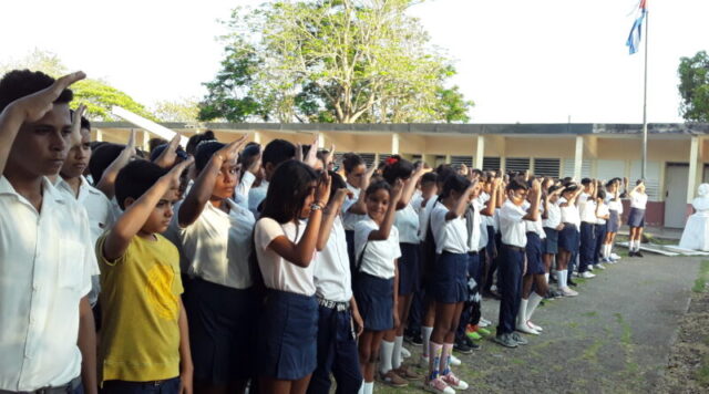Aseguran en Guantánamo continuidad de estudios a los alumnos que concluyen noveno grado