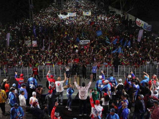 A todo tren termina campaña electoral presidencial en Venezuela
